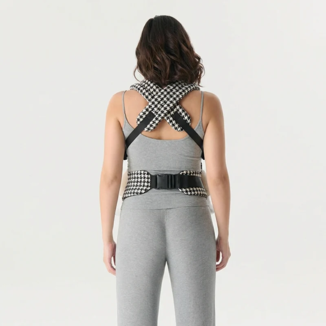 Soft baby carrier in neutral tone — NAEVII
