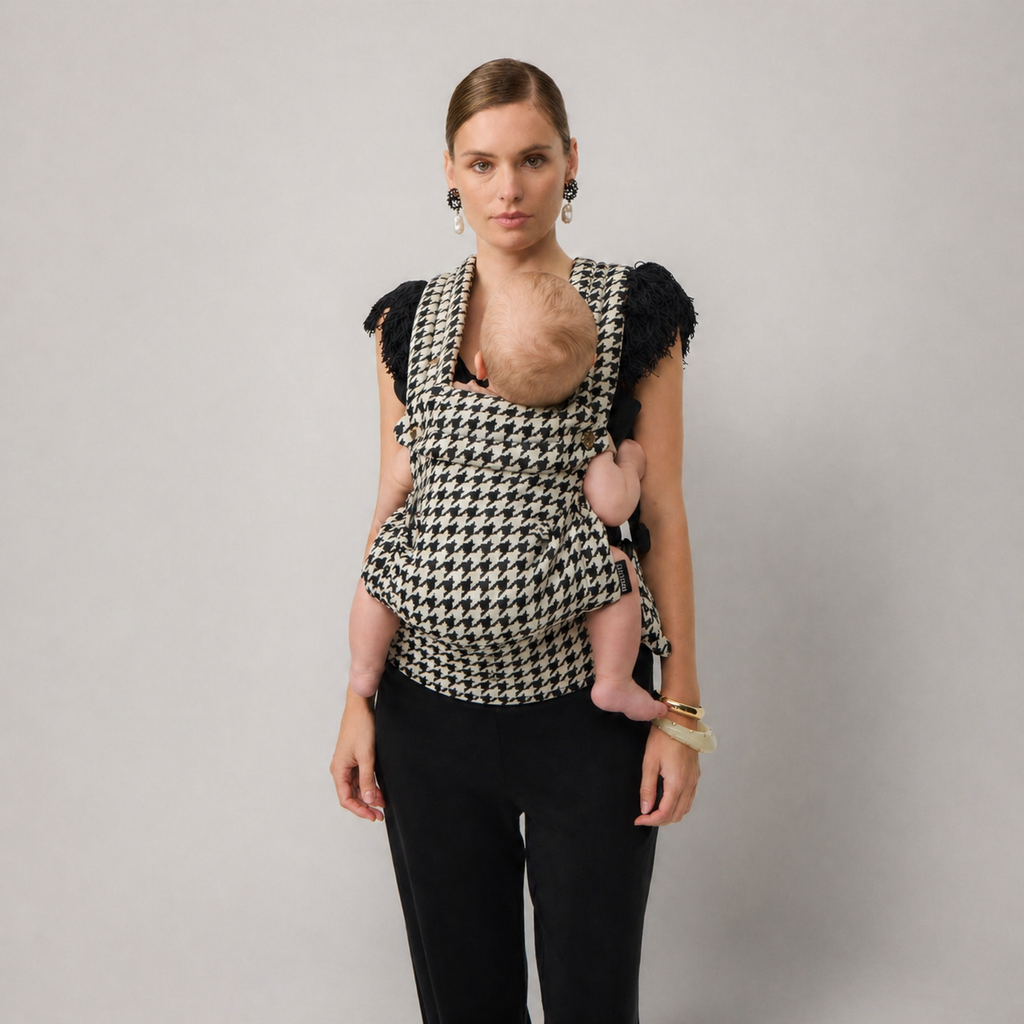 Limitless baby carrier, side view — NAEVII