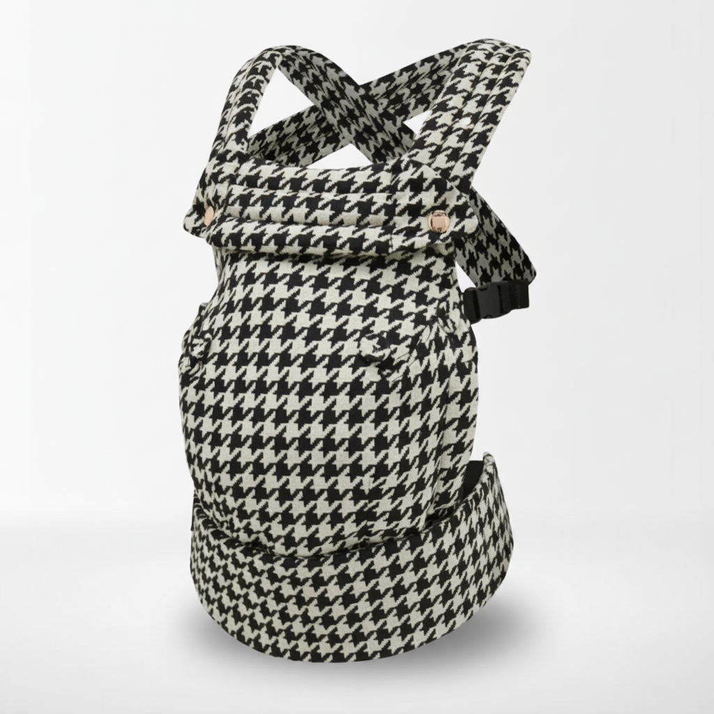 Limitless baby carrier hip carry position — NAEVII