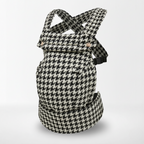 Limitless baby carrier hip carry position — NAEVII