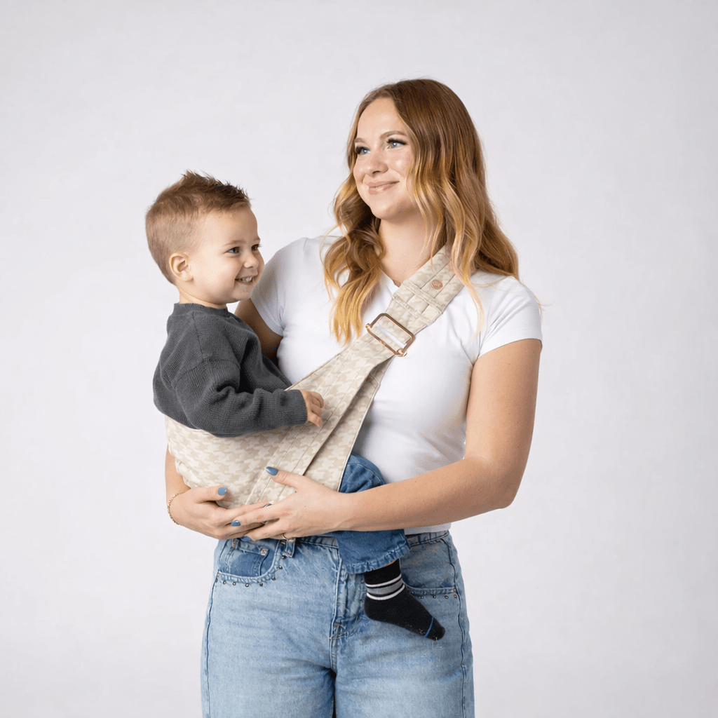Toddler sling carrier, front view — NAEVII